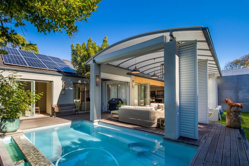 4 Bedroom Property for Sale in Constantia Western Cape